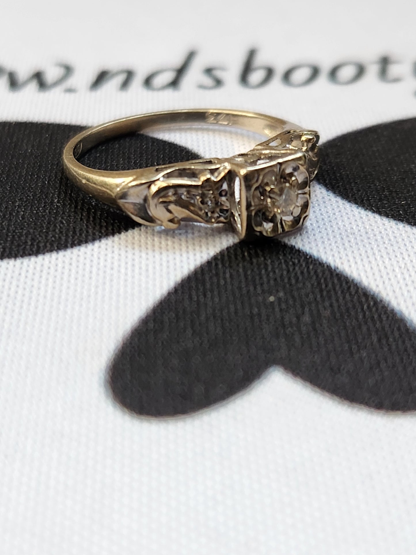 14k White Gold Deco Diamond Ring Sz 5.5