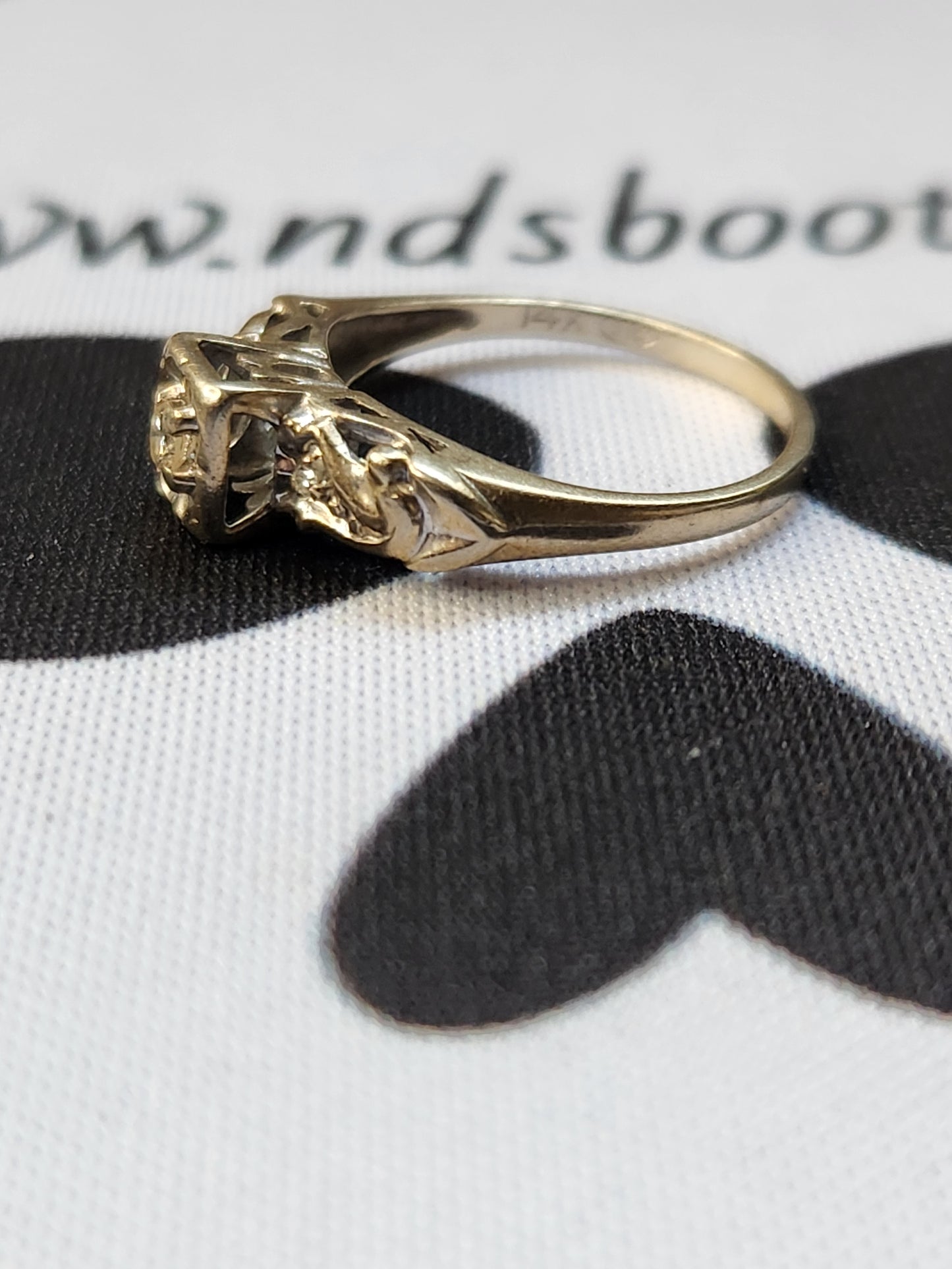 14k White Gold Deco Diamond Ring Sz 5.5