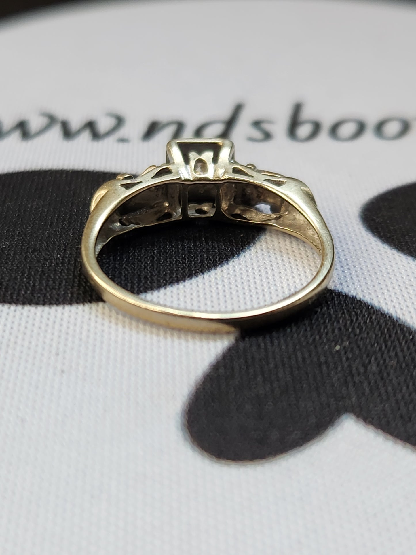 14k White Gold Deco Diamond Ring Sz 5.5